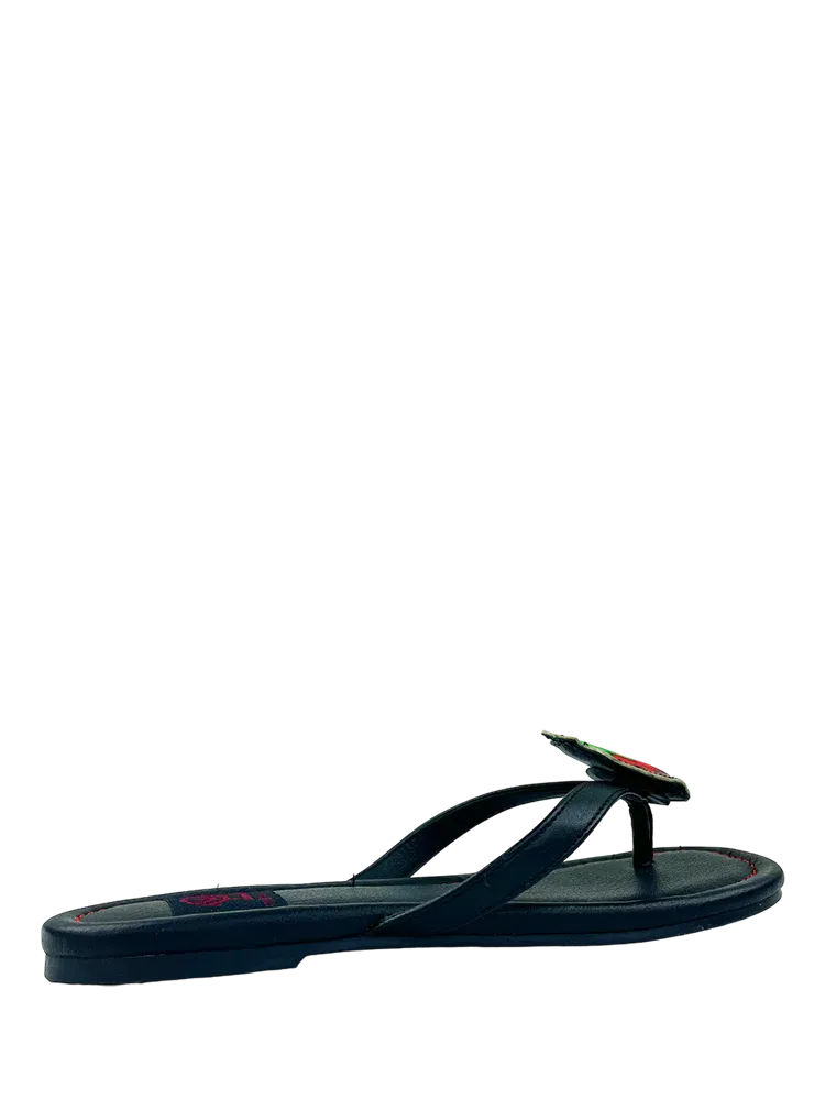 BETTY STRAWSCARY Chic Fit