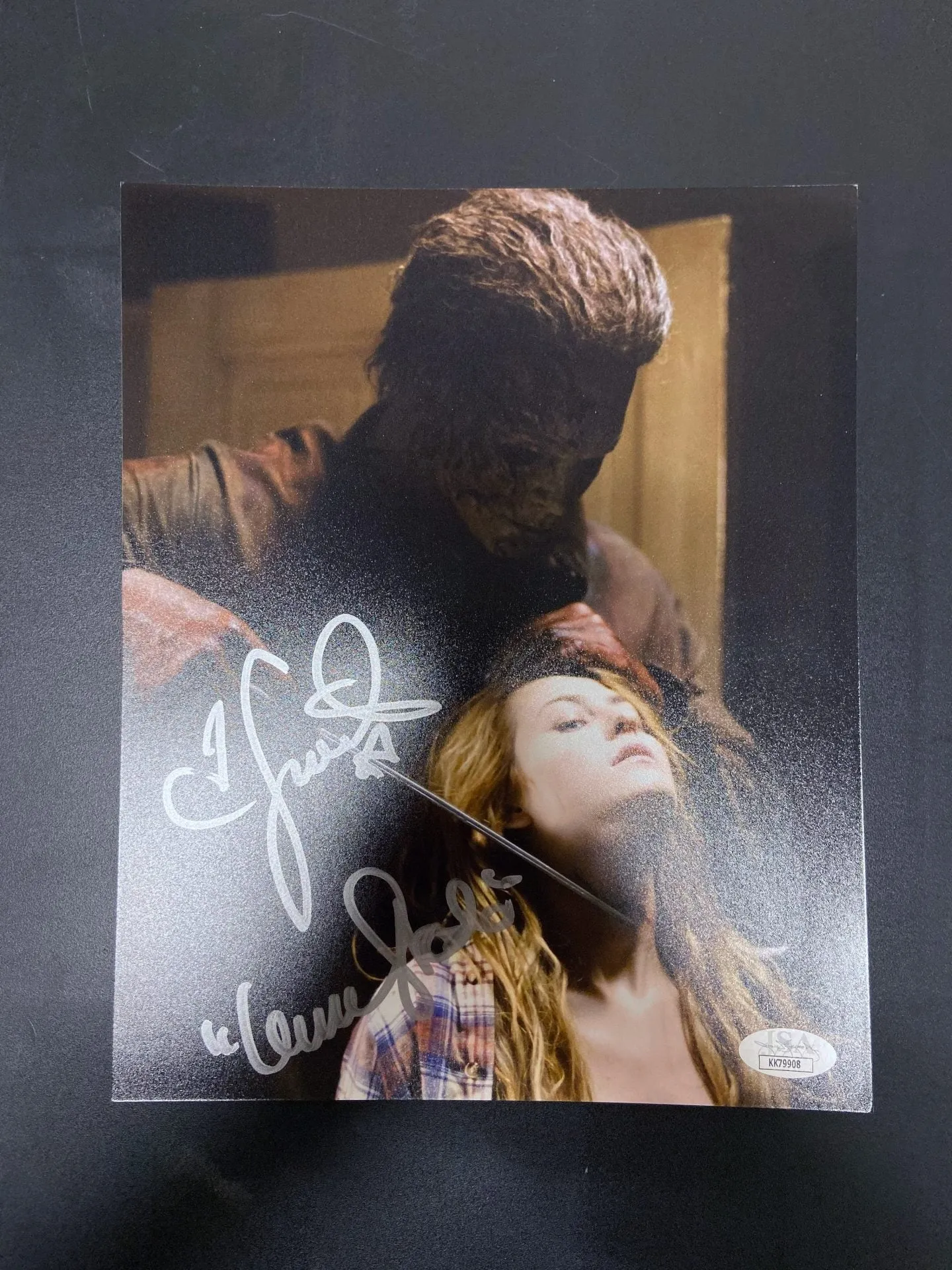Haunted Treats Mysterious Props Scout Taylor-Compton Autographed Halloween (2007) 8x10 Photograph (JSA Certified) - Version 1