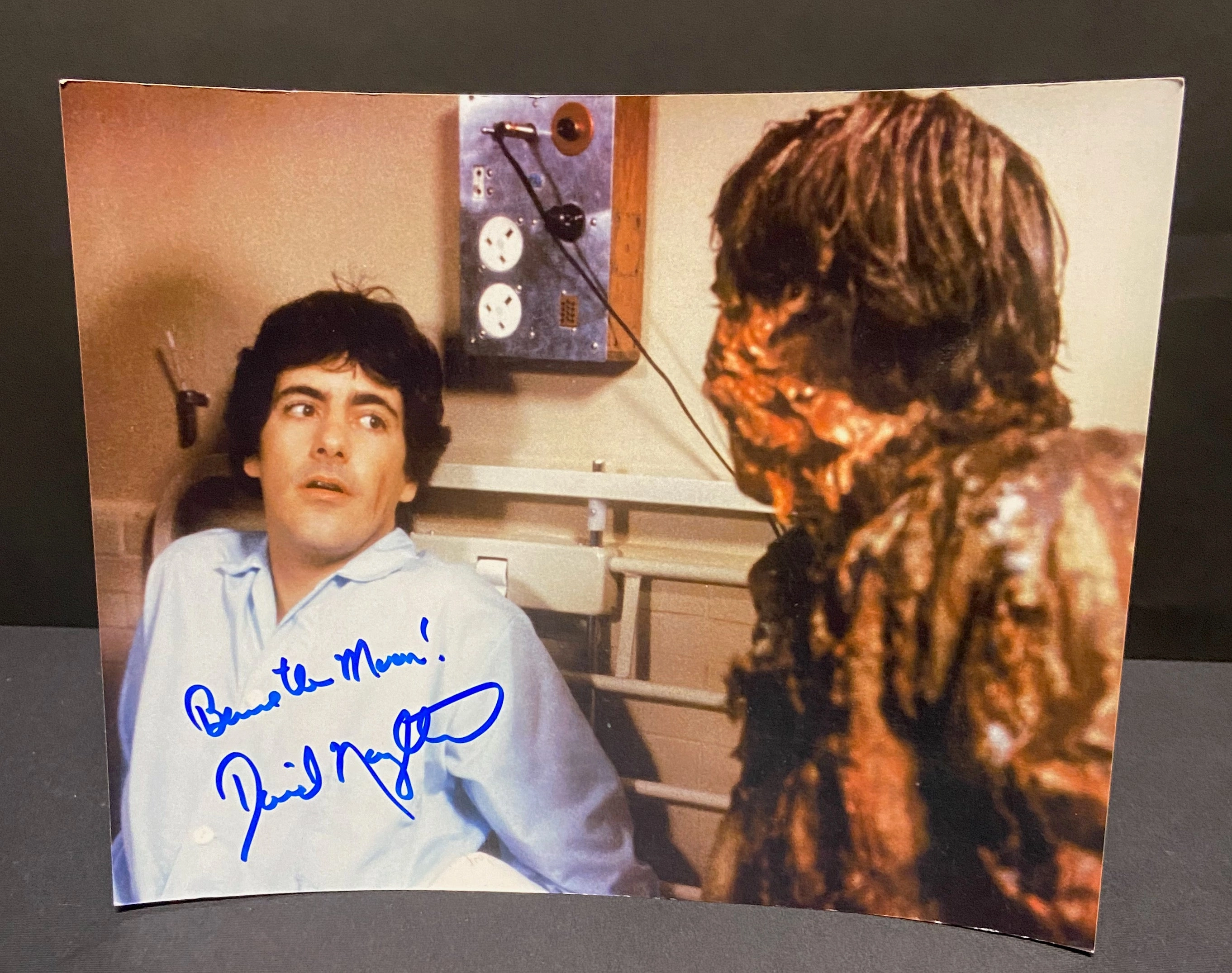 DAVID NAUGHTON Signed An American Werewolf in London 8x10 Photo - V6 Monster Figures