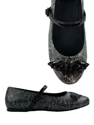 Sporty arch All Day Comfort Technology Mary Jane Bat Spiderweb Flats