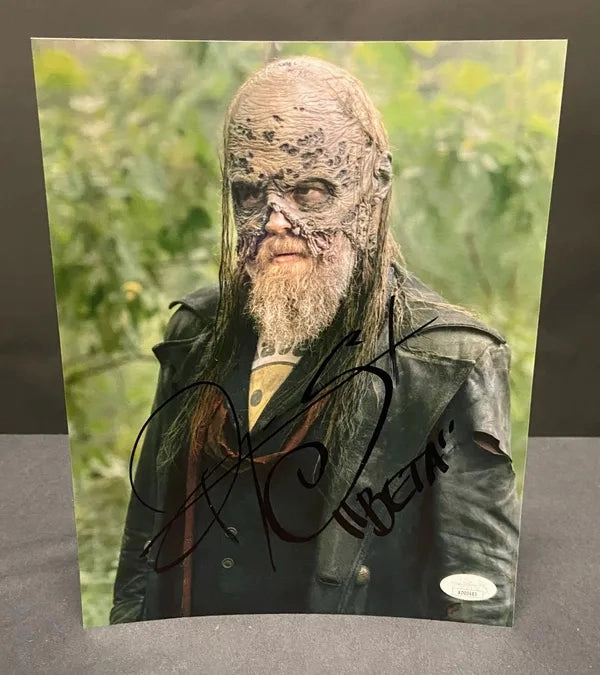 Ryan Hurst Autographed The Walking Dead 8x10 Photo - JSA Certified (V3) Eerie Decorations
